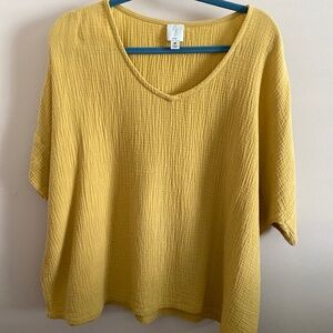 Gold oversize top medium
